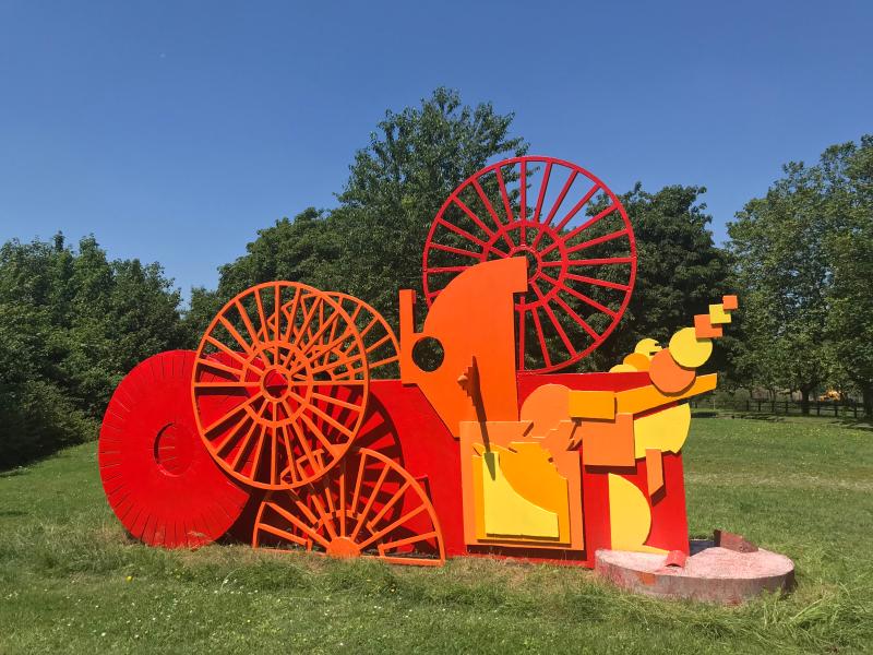 El Ayuntamiento limpiará y restaurará el complejo escultórico de la Ría de Avilés